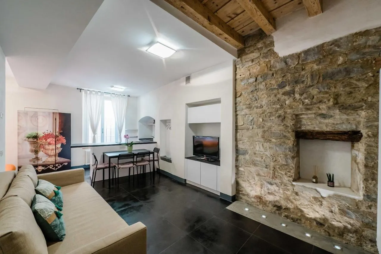 Feel - Cozy Old Town Apartment Bergamo 0*,  Italy