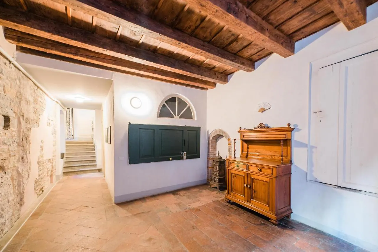 Feel - Cozy Old Town Apartment Bergamo 0*,  Italy